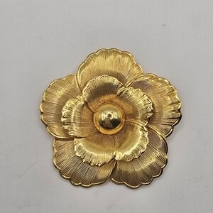 vintage gold-tone floral scarf clip